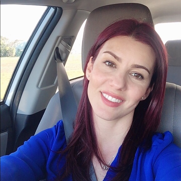 Meet your Posher, Elizabeth - Picture 1 of 1